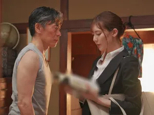 [Tiểu Bảo tìm hoa] Tối nay tôi có hẹn với một cô gái rất xinh đẹp mặc đồ trắng. Tôi tán tỉnh cô ấy và cưỡi lên người cô ấy theo tư thế 69, liếm nhau và quan hệ tình dục dữ dội trên giường. Cô ấy rên rỉ và thở hổn hển một cách rất khiêu khích...
